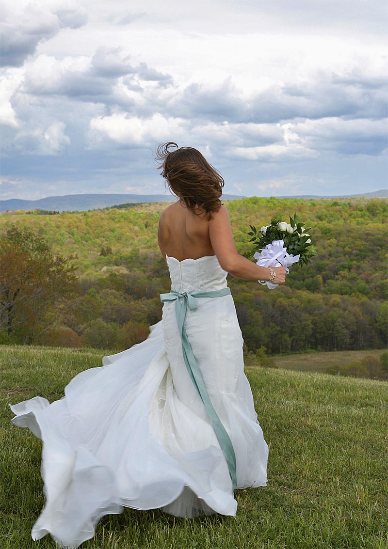Romantic Bride in the Mountains