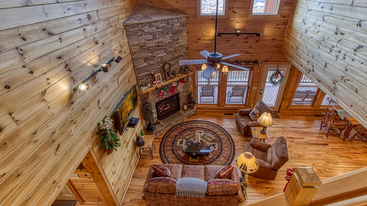 Above Awe Cabin image 09
