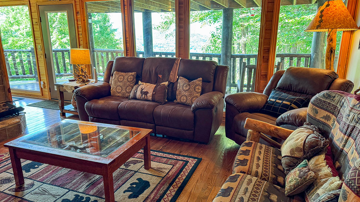 Amazing Grace Cabin image 05