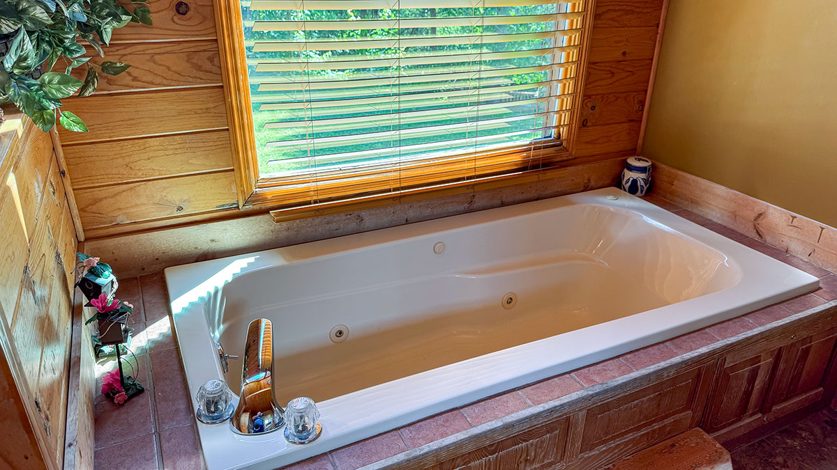 Amazing Grace Cabin image 21