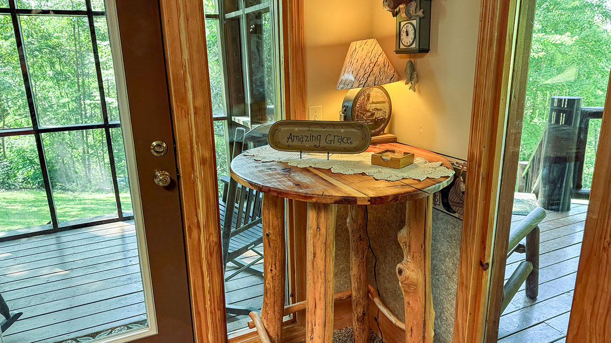 Amazing Grace Cabin image 31