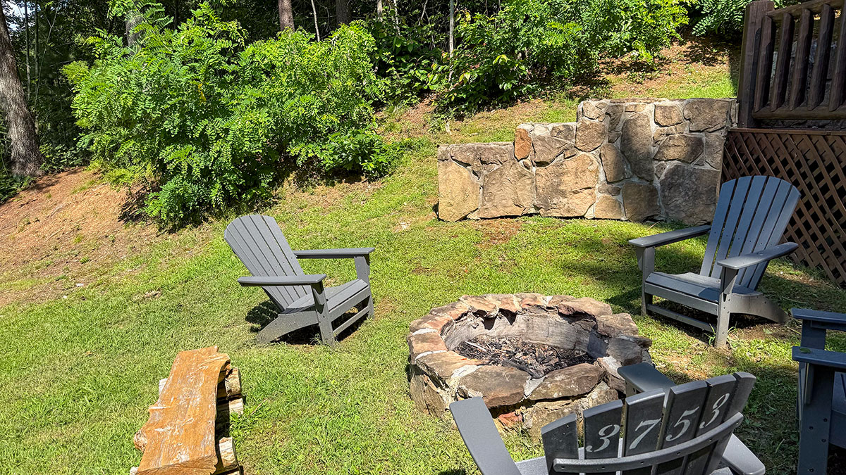 Amazing Grace Cabin image 36