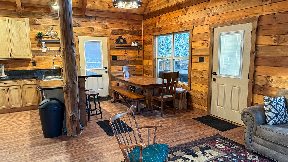Bear Heaven Cabin image 07