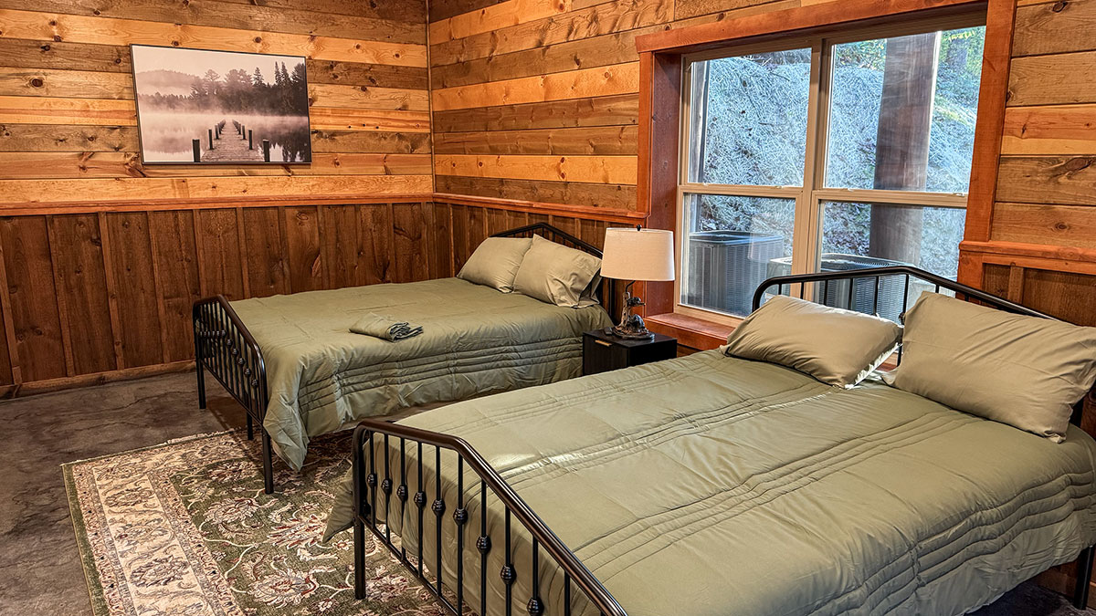 Bear Heaven Cabin image 37