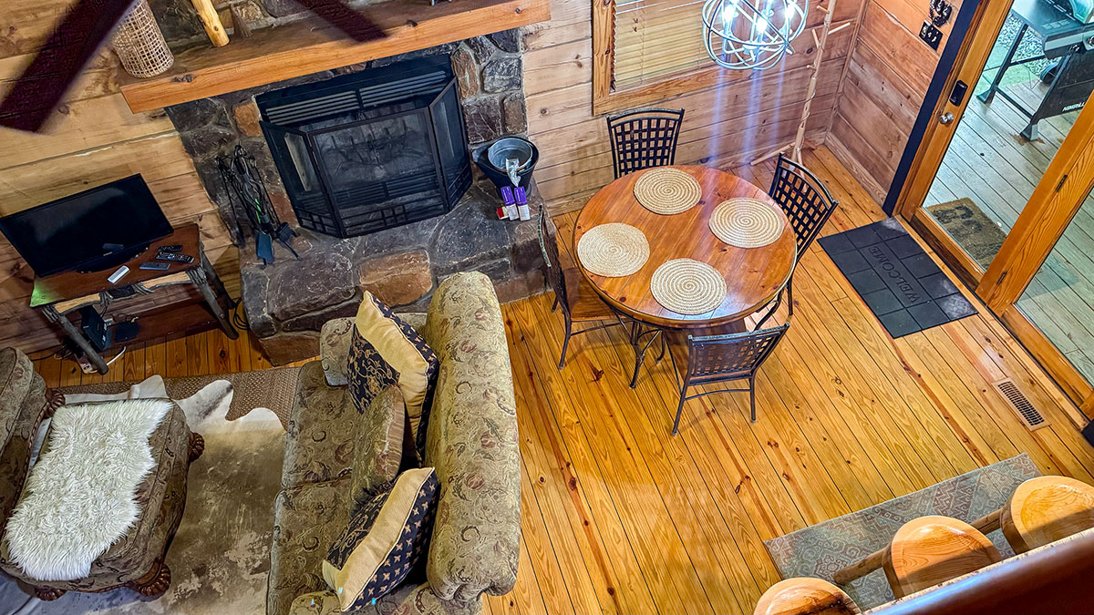 Country Hideaway Cabin image 07