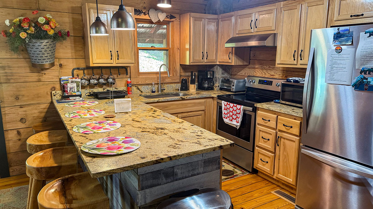 Country Hideaway Cabin image 11
