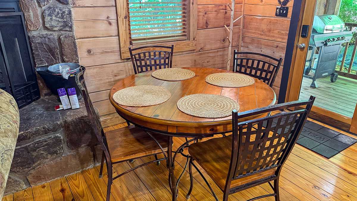Country Hideaway Cabin image 13