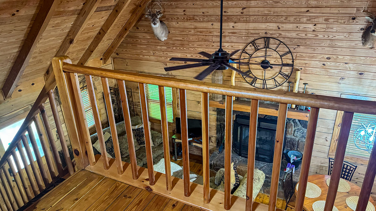 Country Hideaway Cabin image 16