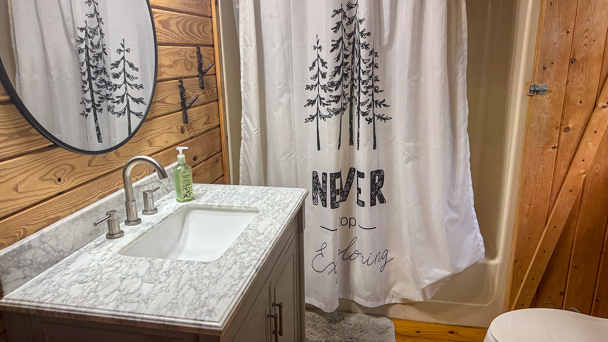 Country Hideaway Cabin image 19