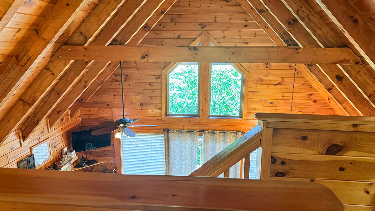 Mountain View Cabin image 16