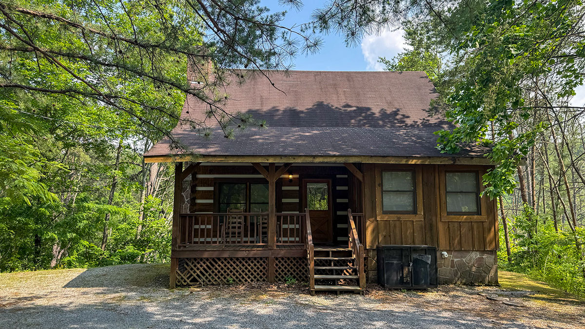 Sitting Rock Cabin image 30